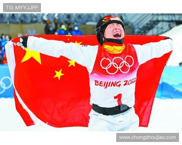 梦桃登顶亲吻金牌泪洒赛场唱国歌